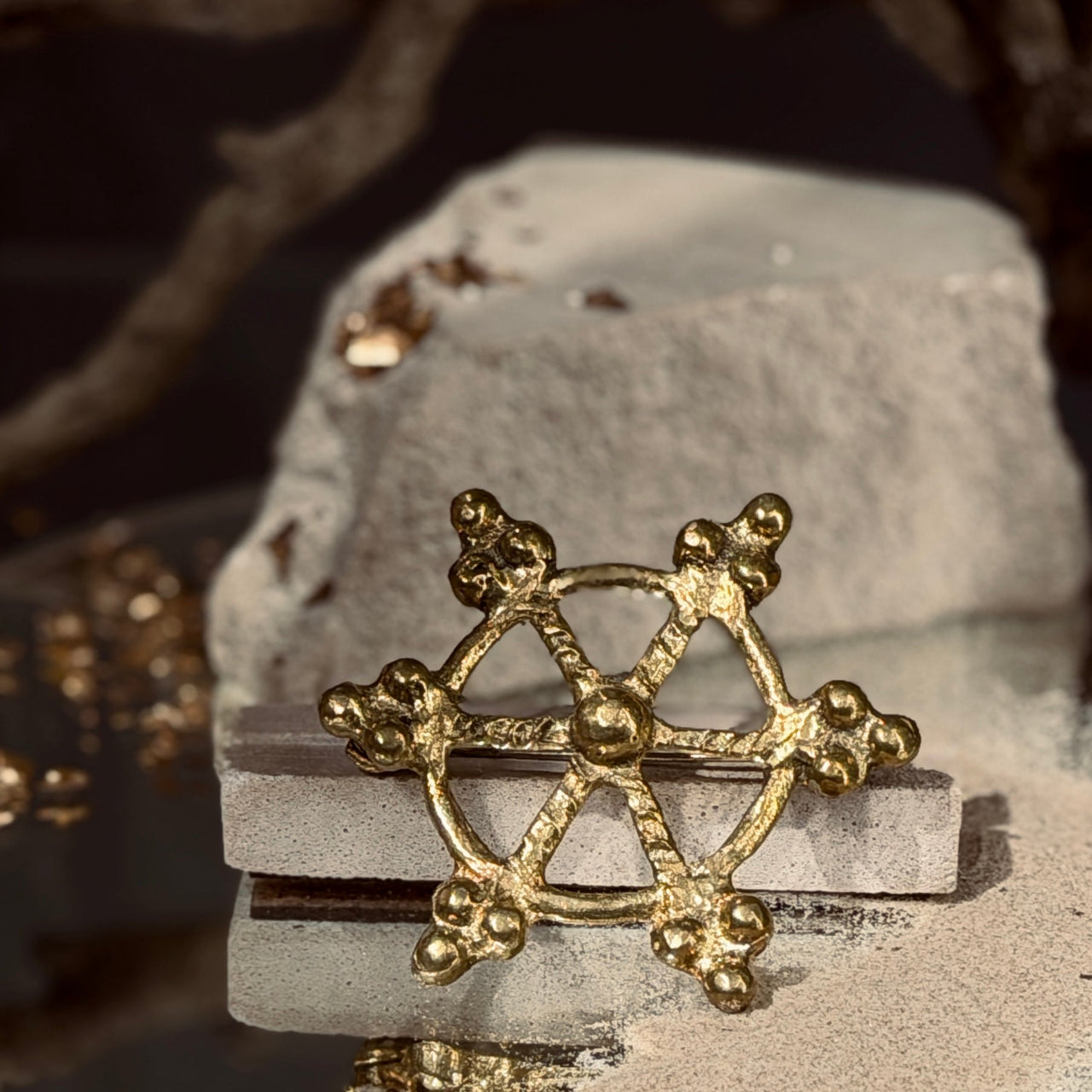 Misiņa kuloni SAULES RATS