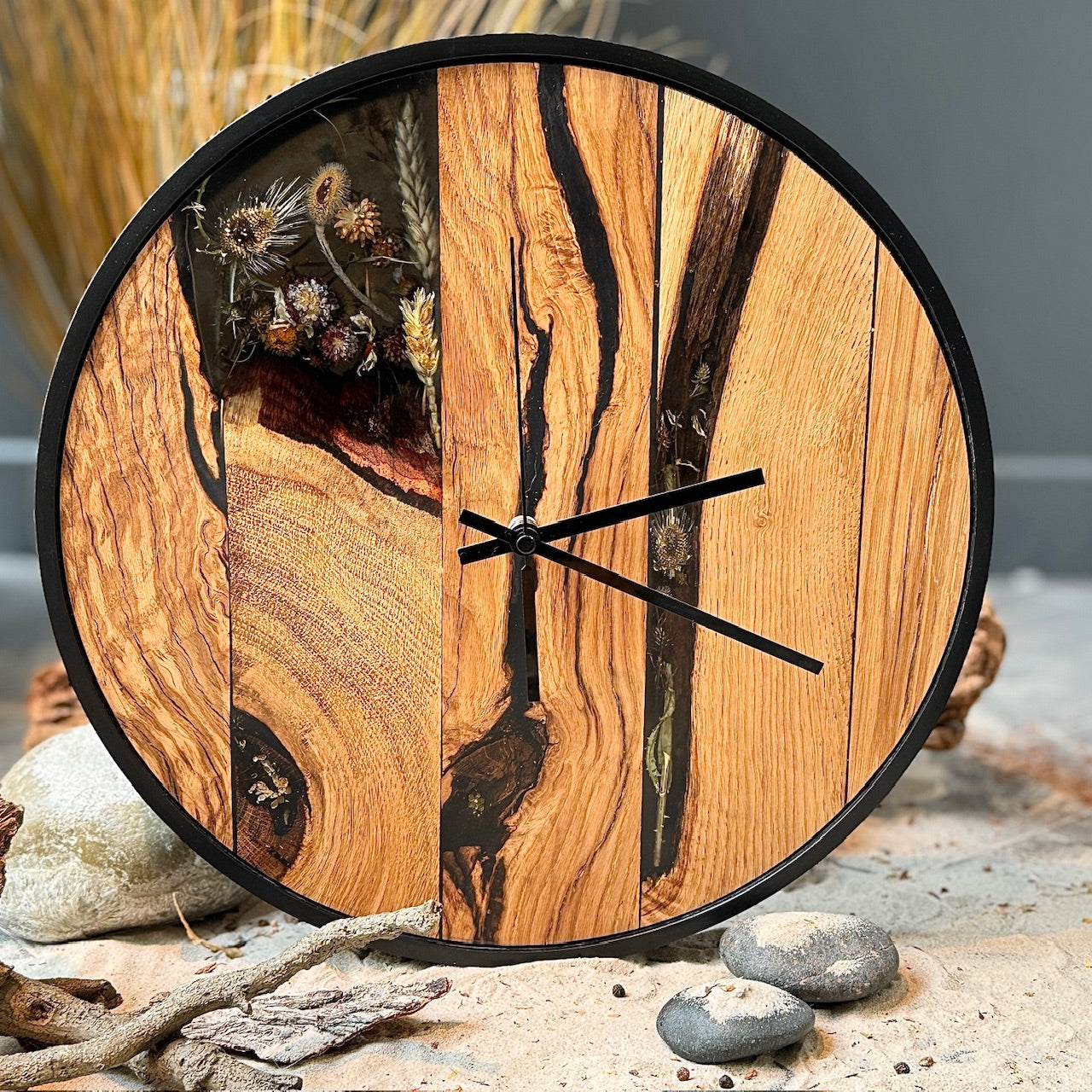 Koka sienas pulkstenis DABA