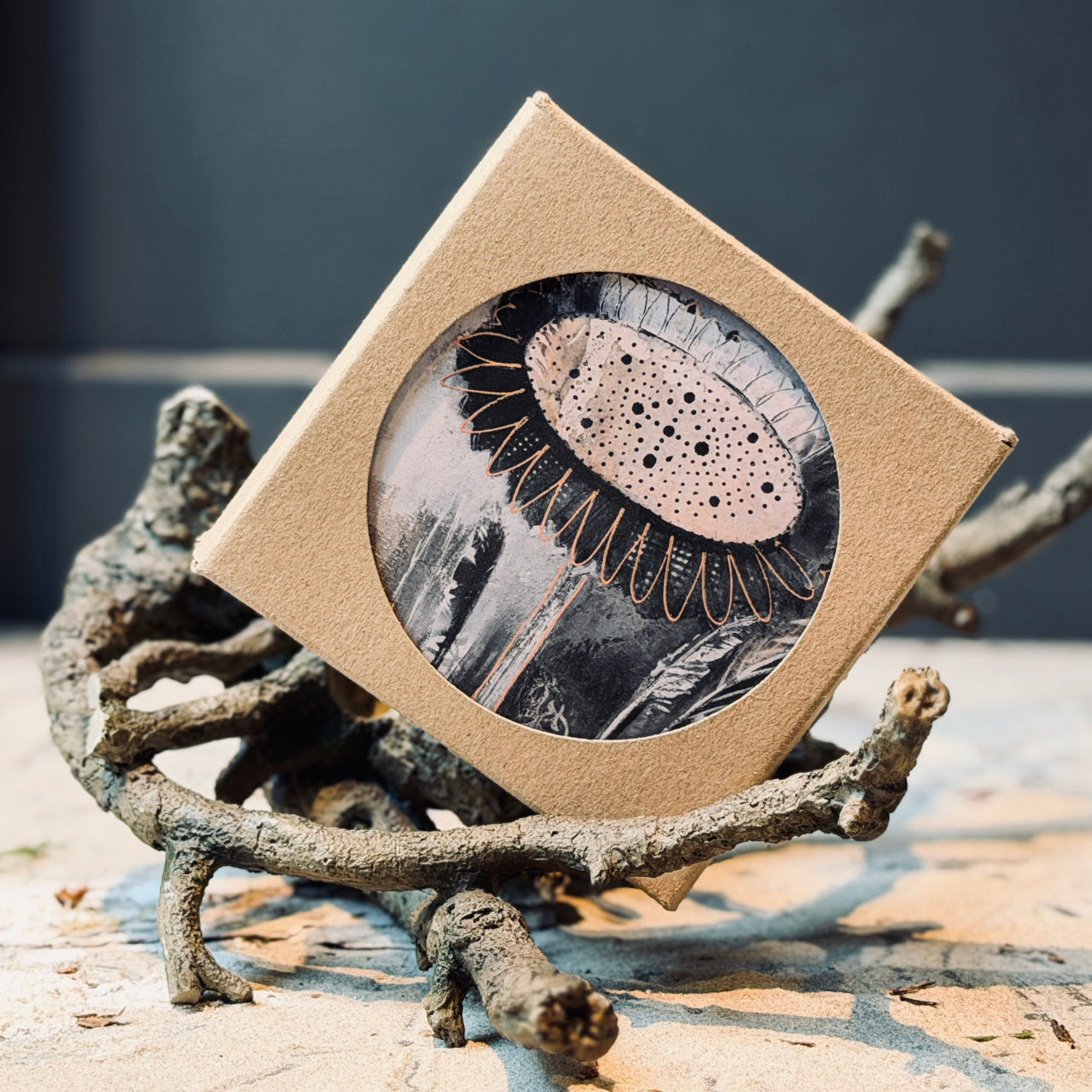 Glāzes un krūzes paliktnis ZIEDĒŠANAS PRIEKS