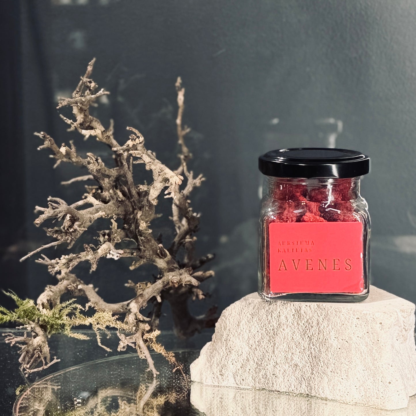 Aukstumā kaltētas AVENES