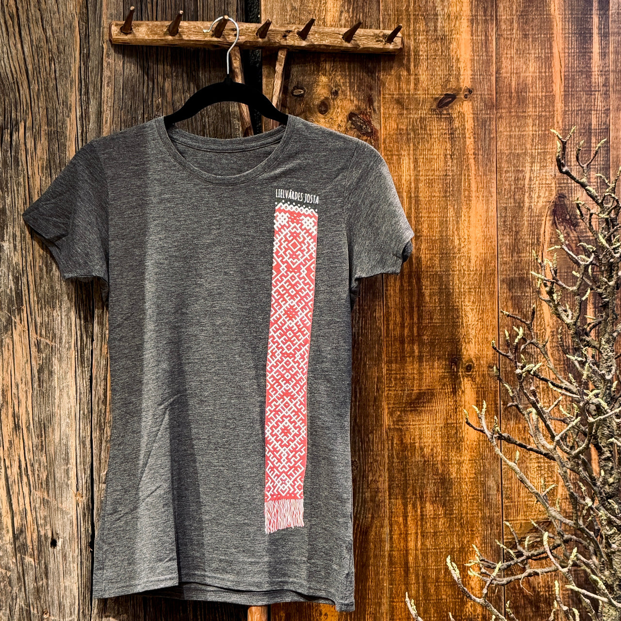 Sieviešu T-krekls LIELVĀRDES JOSTA