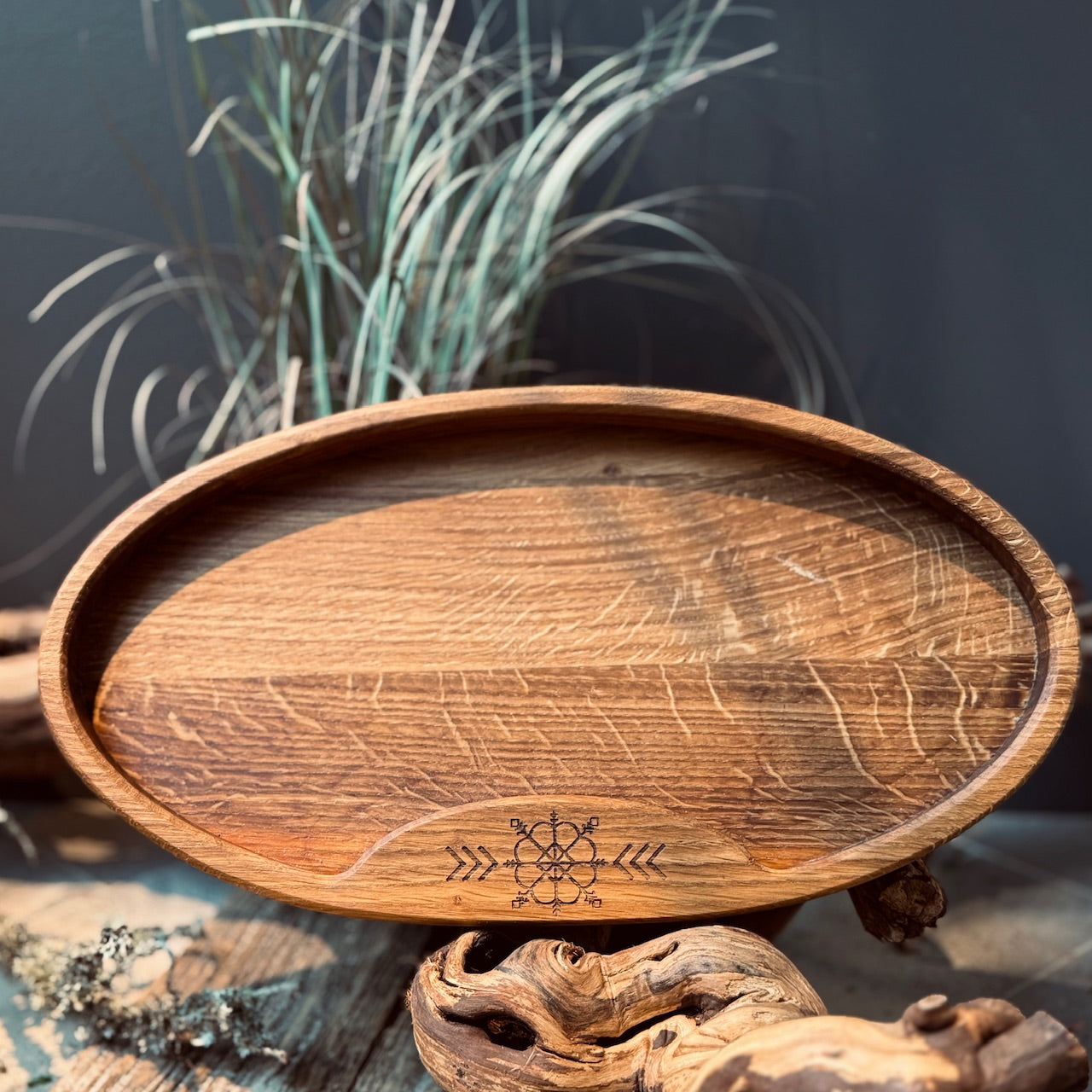 Ozolkoka uzkodu trauks LATVIEŠU SPĒKA ZĪMES