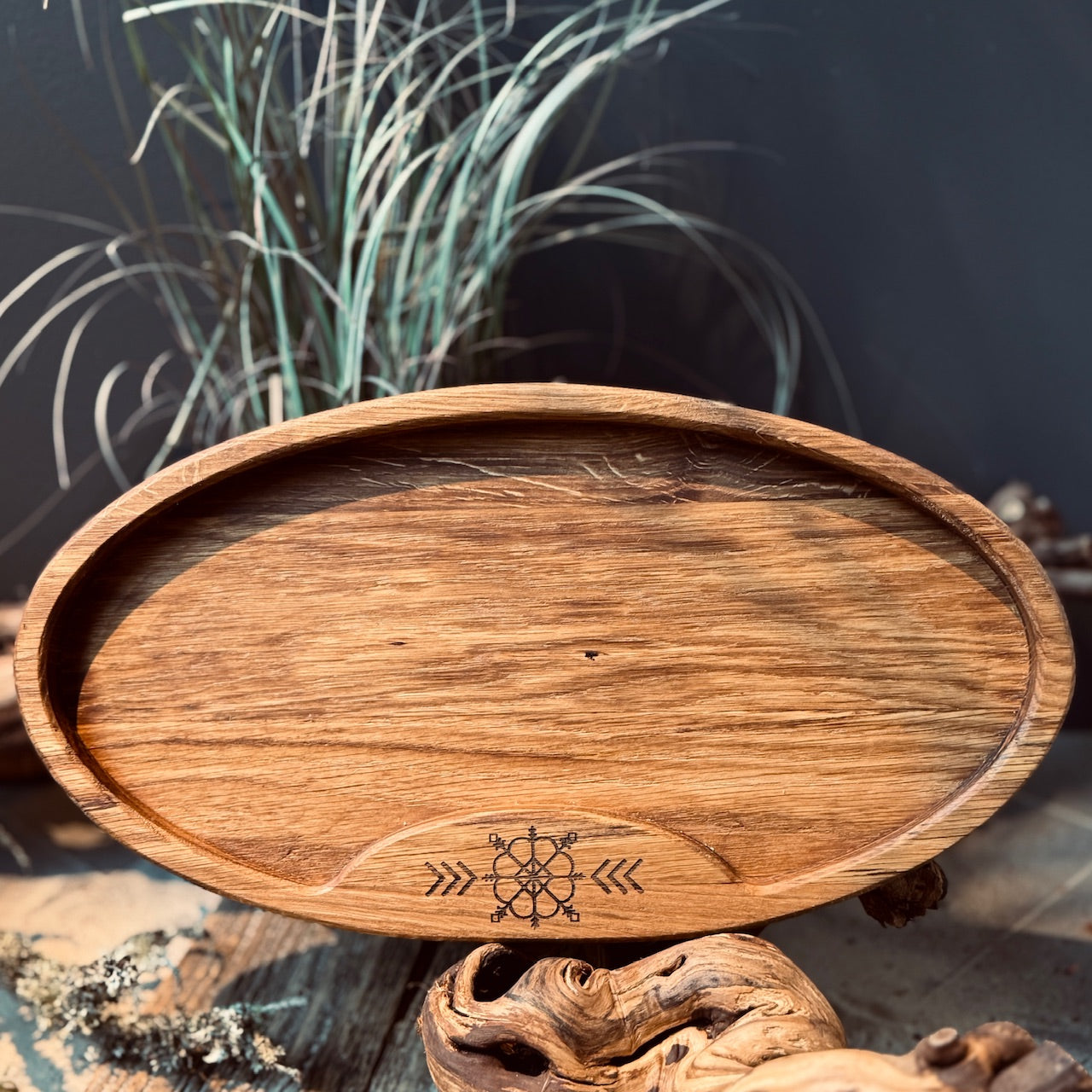 Ozolkoka uzkodu trauks LATVIEŠU SPĒKA ZĪMES