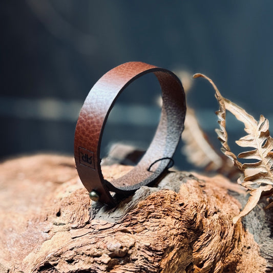 Ādas aproces KLASIKA