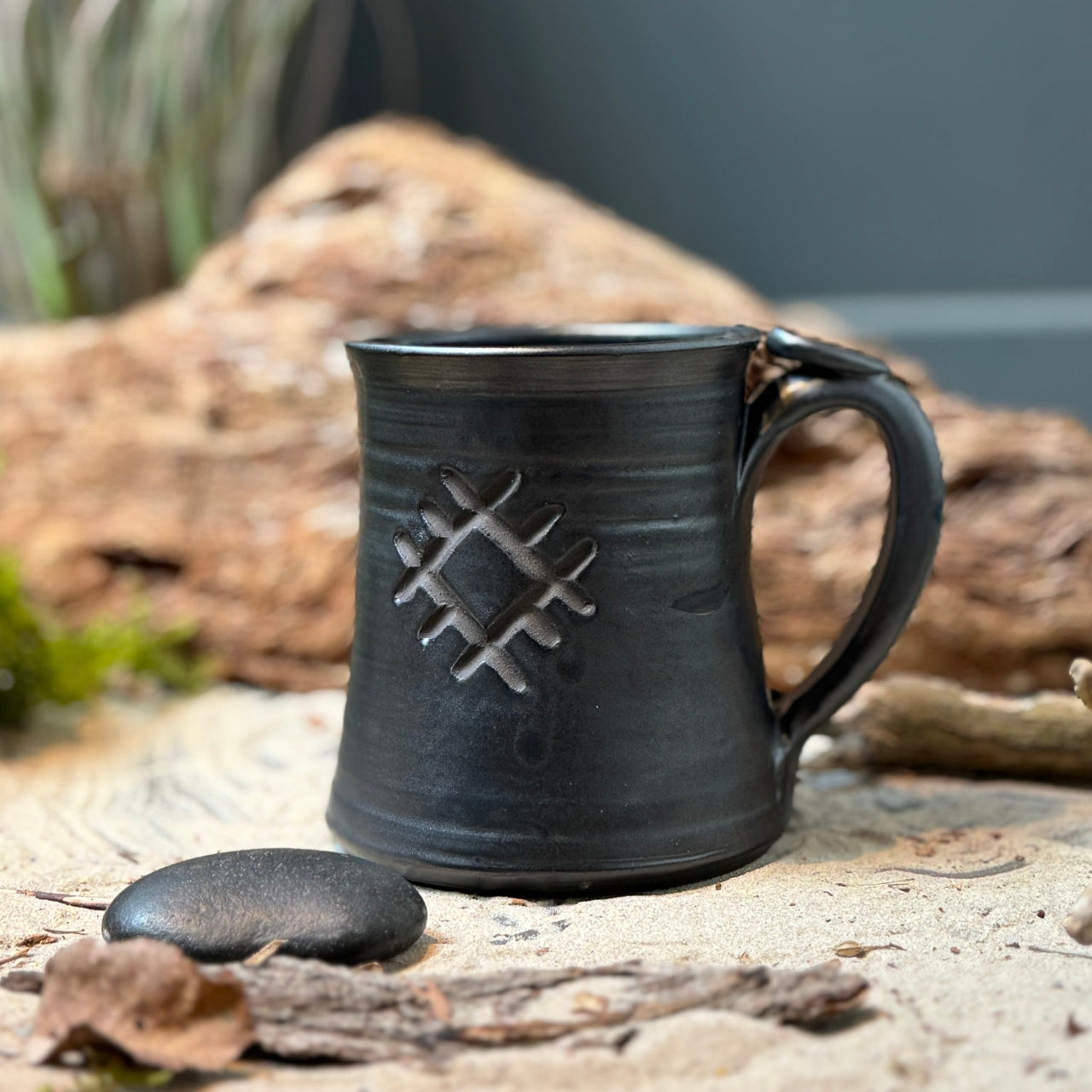 Melnie ALUS kausi ar LATVIEŠU SPĒKA ZĪMĒM