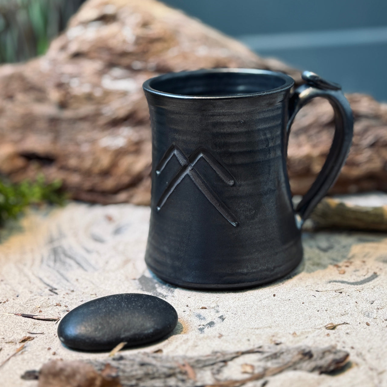 Melnie ALUS kausi ar LATVIEŠU SPĒKA ZĪMĒM