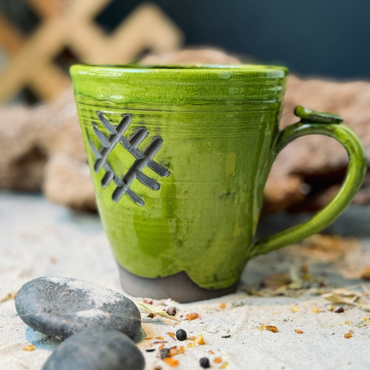 Keramikas krūzes LATVIEŠU SPĒKA ZĪMES