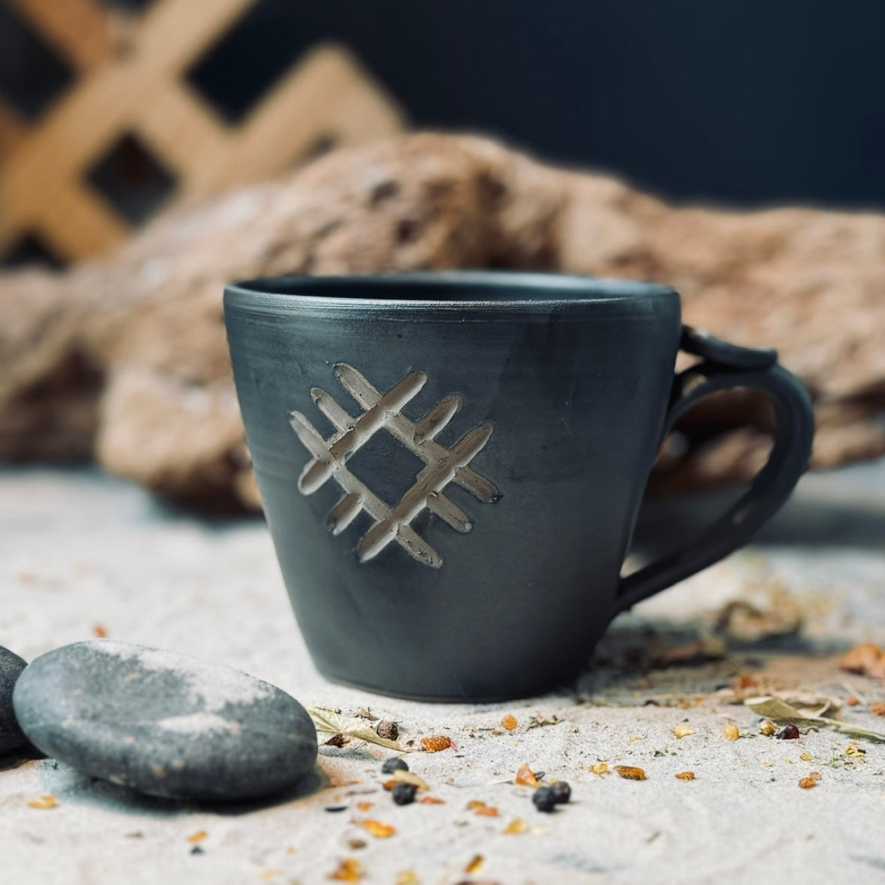 Keramikas krūzes LATVIEŠU SPĒKA ZĪMES