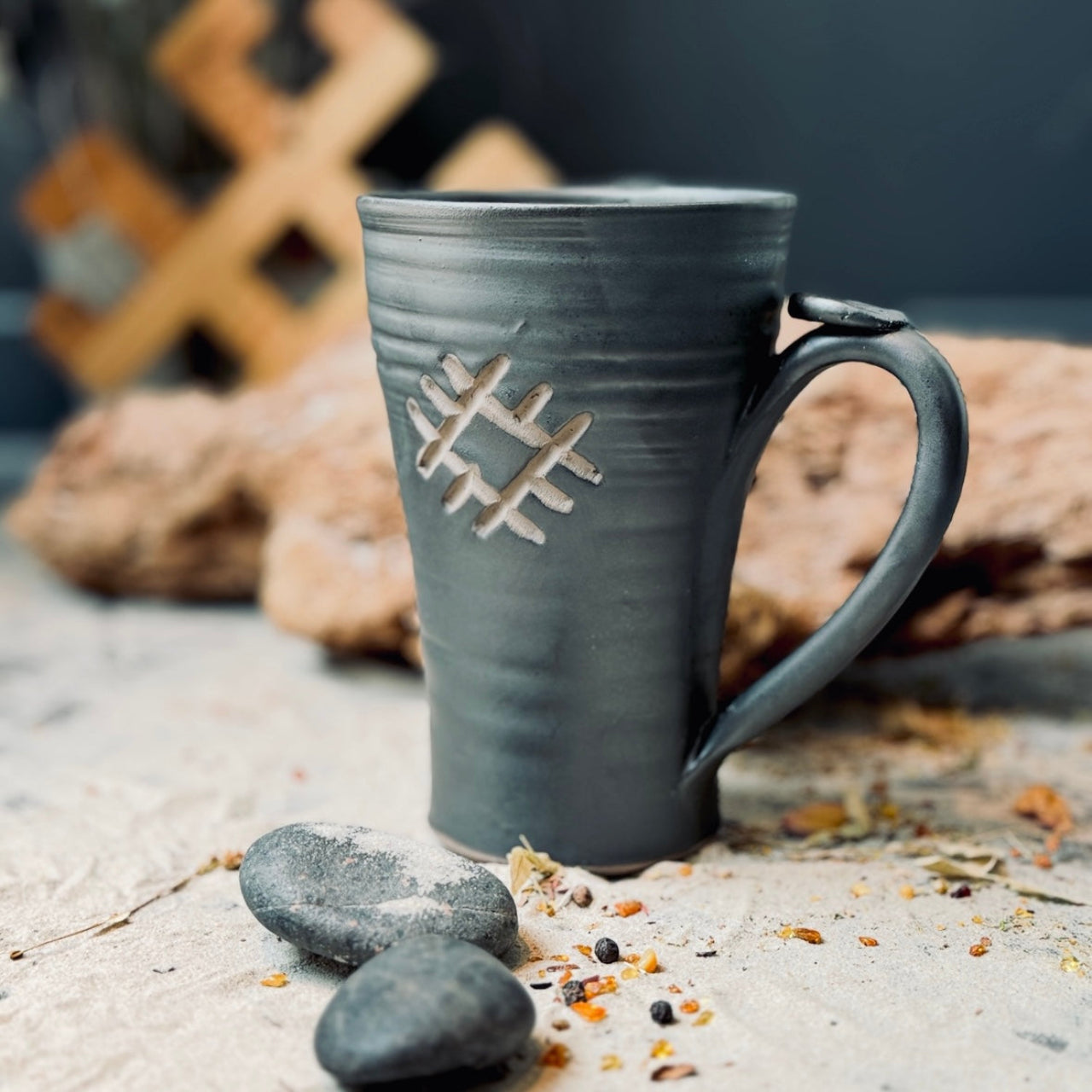 Keramikas krūzes LATVIEŠU SPĒKA ZĪMES