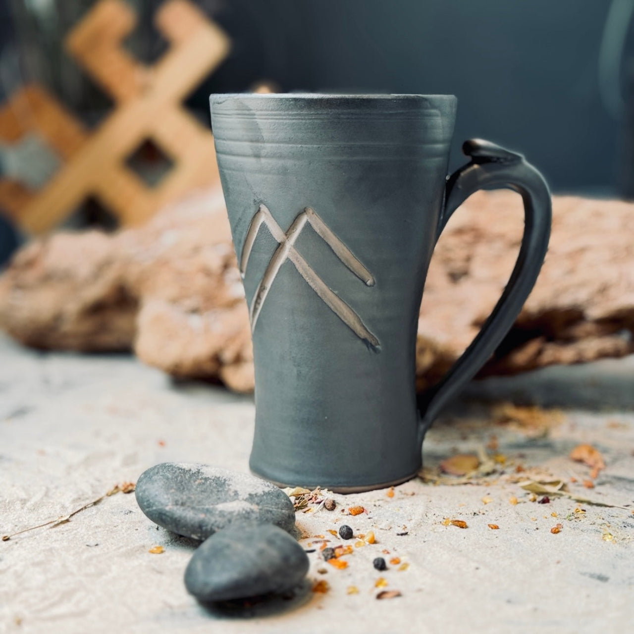 Keramikas krūzes LATVIEŠU SPĒKA ZĪMES