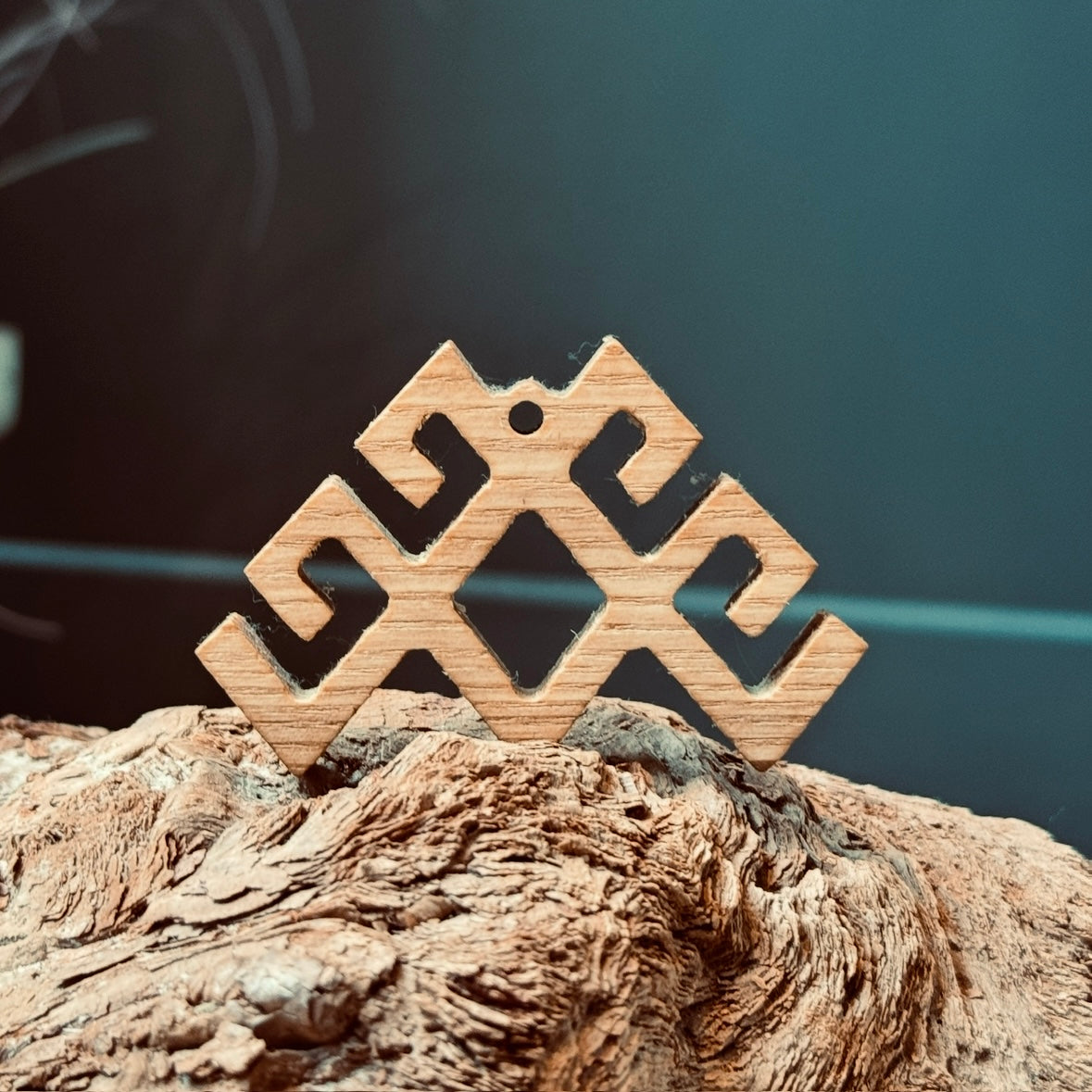 Latviešu koka spēka zīme JUMIS