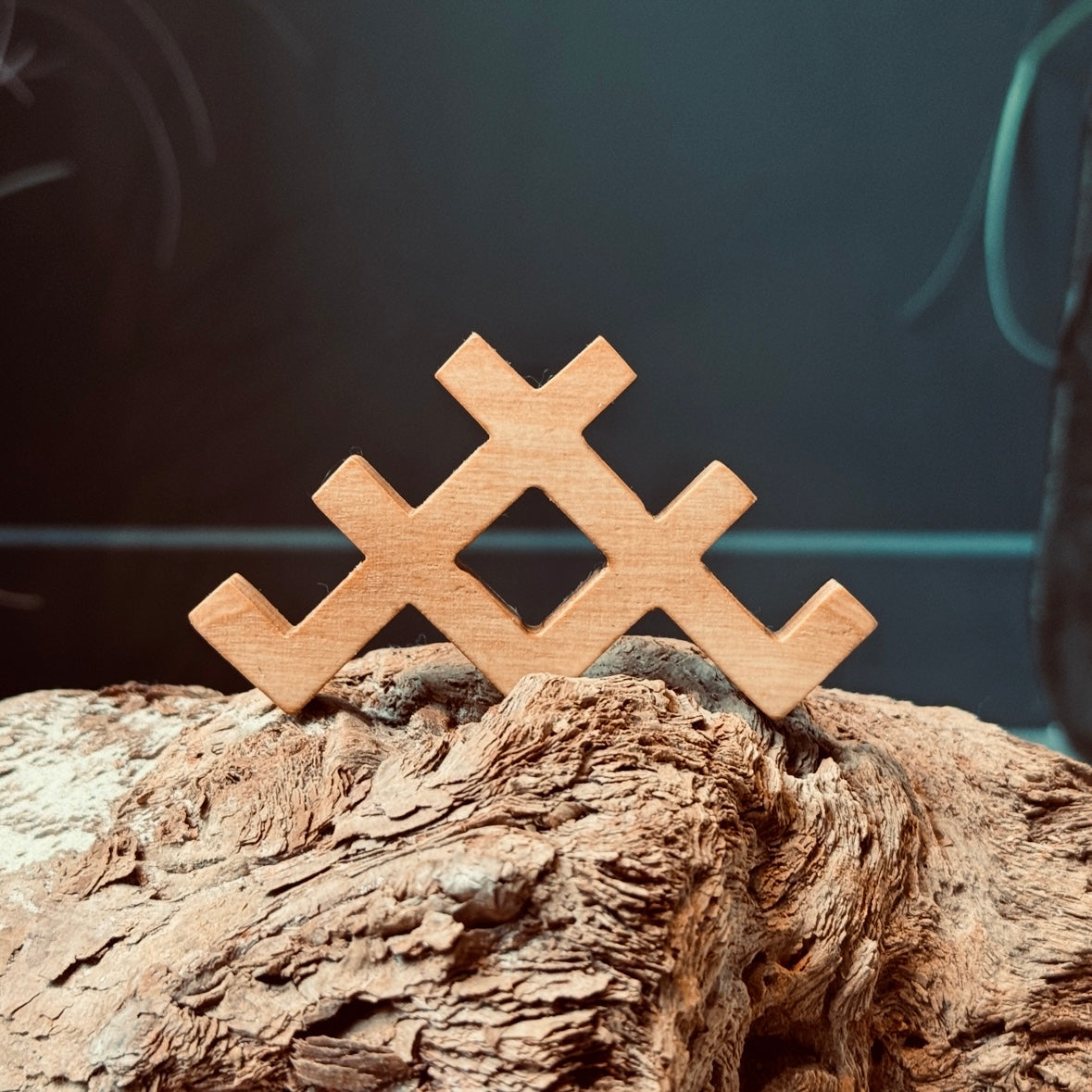 Latviešu spēka koka zīme AUSTRAS KOKS