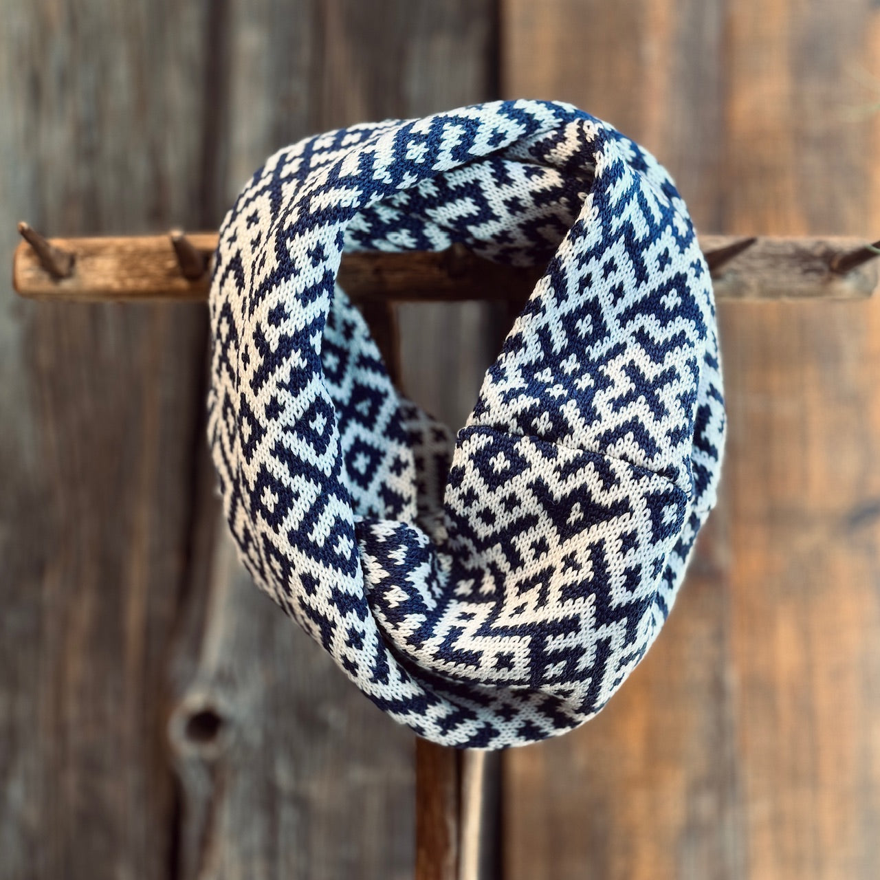 Adītas apaļšalles LIELVĀRDE