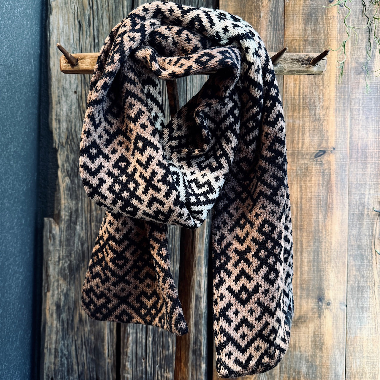 Adītas šalles RAKSTU RAKSTOS