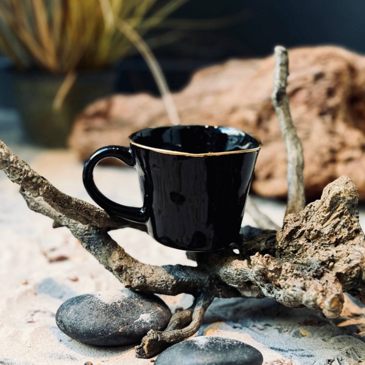 Porcelāna krūzes un glāzes KRĀSAS