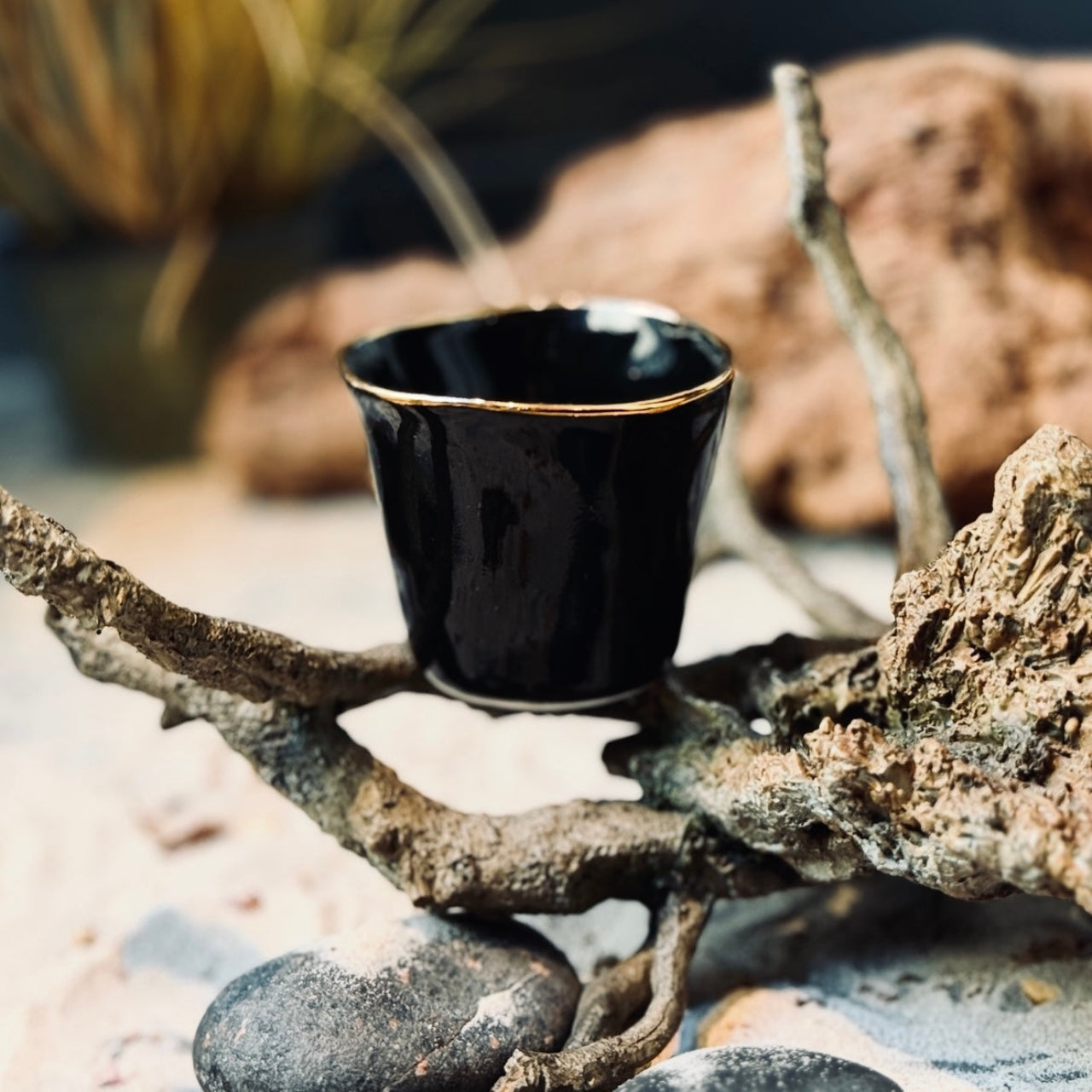 Porcelāna krūzes un glāzes KRĀSAS