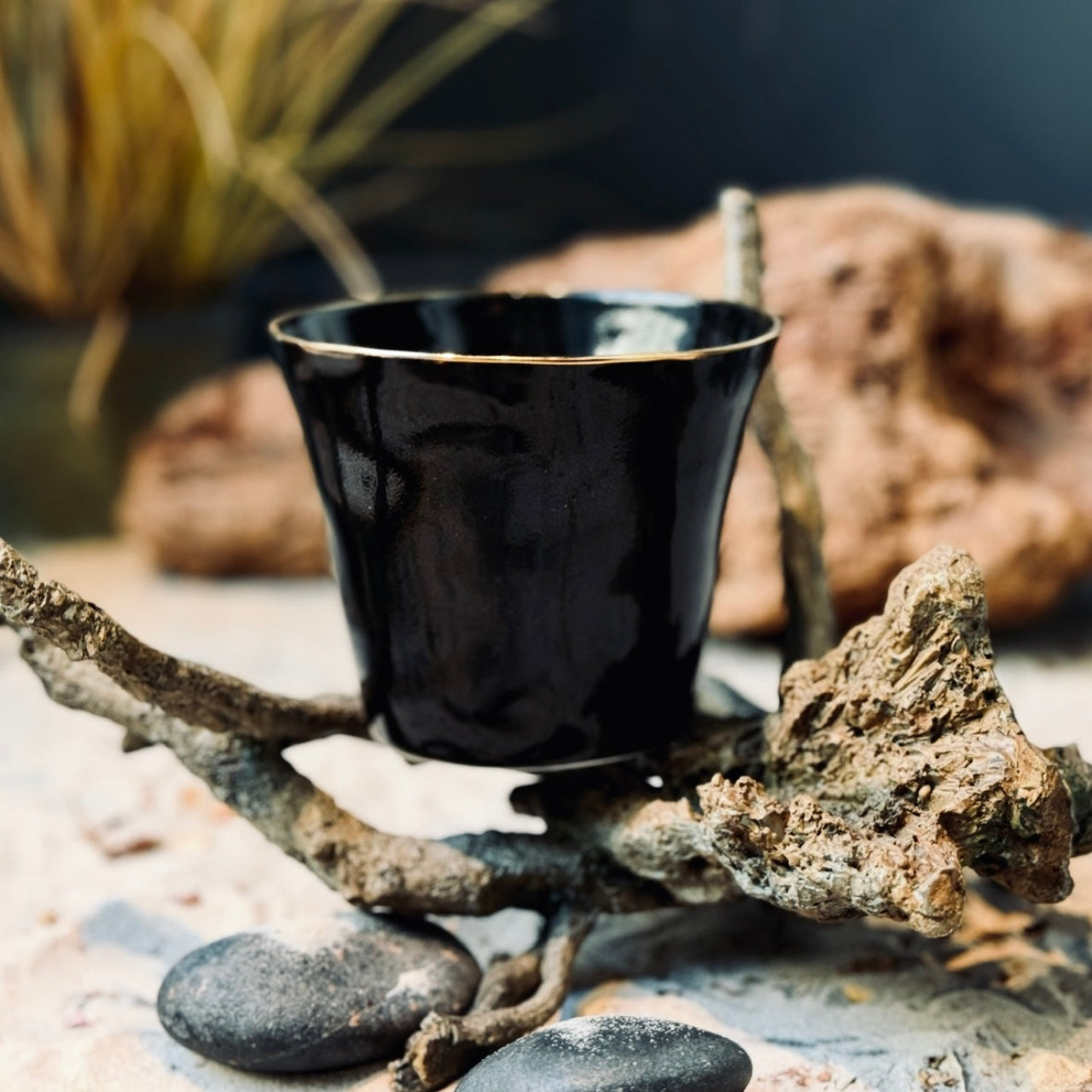 Porcelāna krūzes un glāzes KRĀSAS