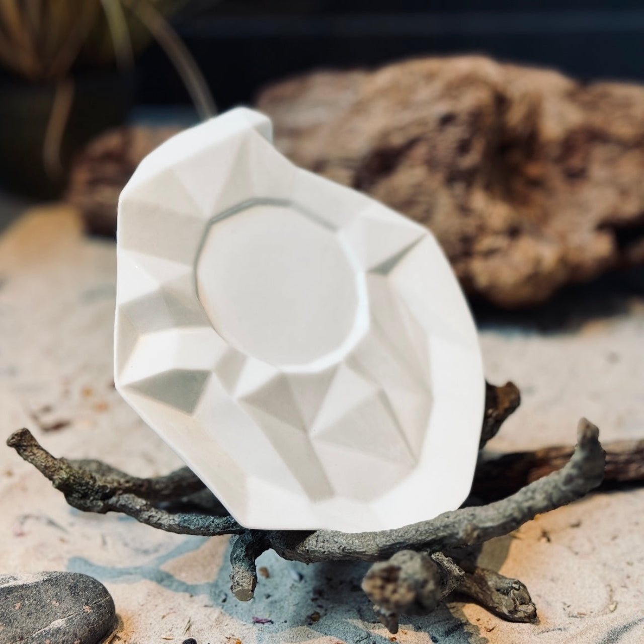 Porcelāna krūzes un apakštasītes DIMANTS