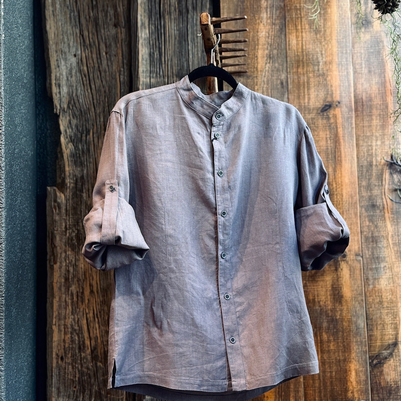 Lina krekls vīriešiem PELĒKAIS VILKS