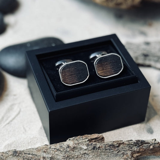 Melna kastīte aproču pogām