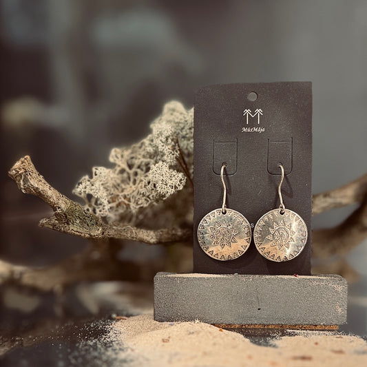 Sudraba auskari RAKSTI