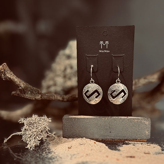 Sudraba auskari LATVIEŠU SPĒKA ZĪMES