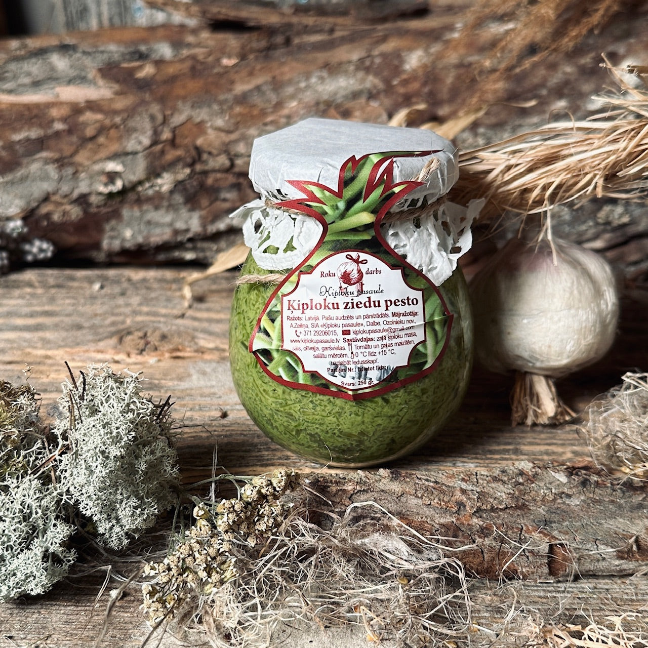 Ķiploku ziedu PESTO