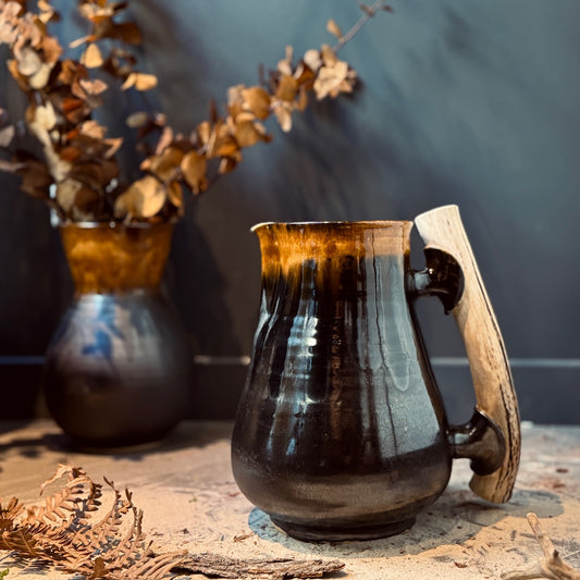 Keramikas krūkas ZEME ar brieža ragu