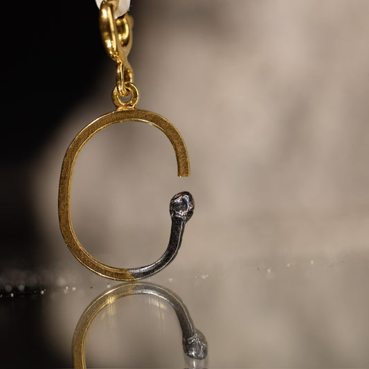 Apzeltīts sudraba kulons BURTS