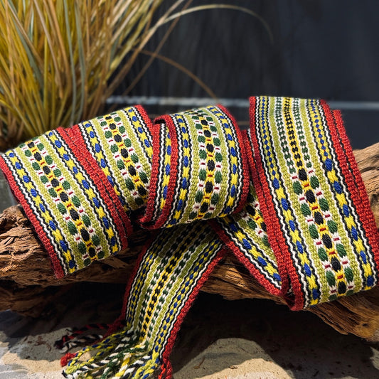 Austa tautiska josta TŪJA