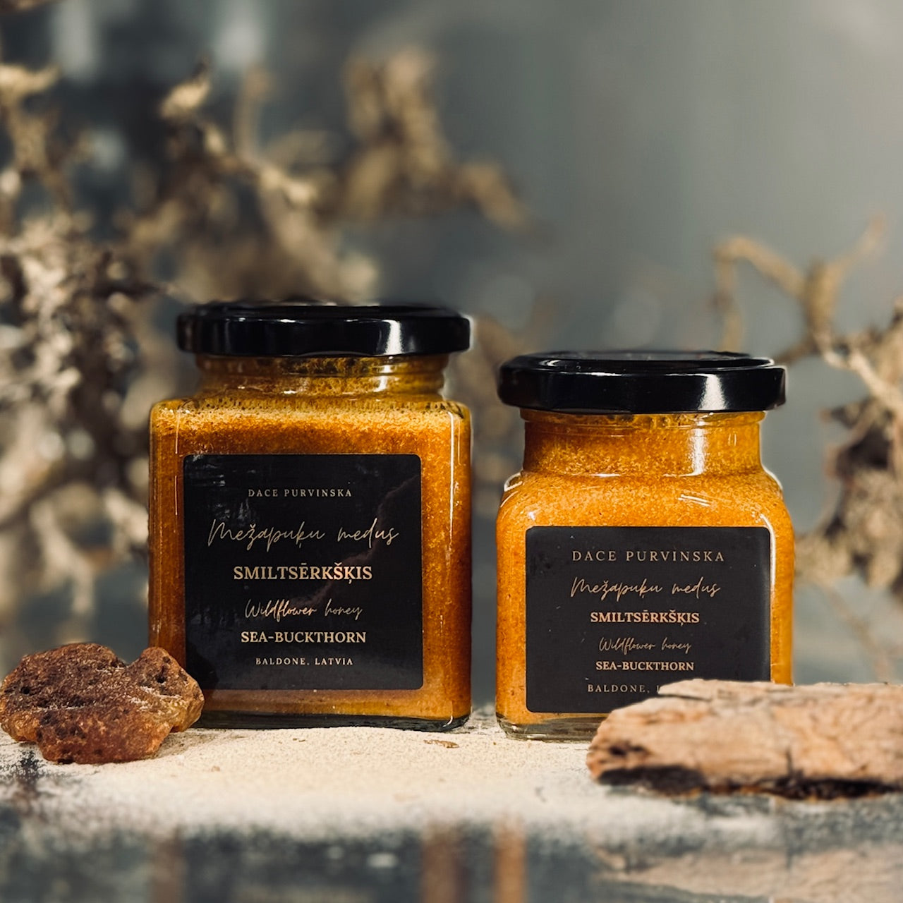 Mežapuķu putots medus SMILTSĒRKŠĶIS