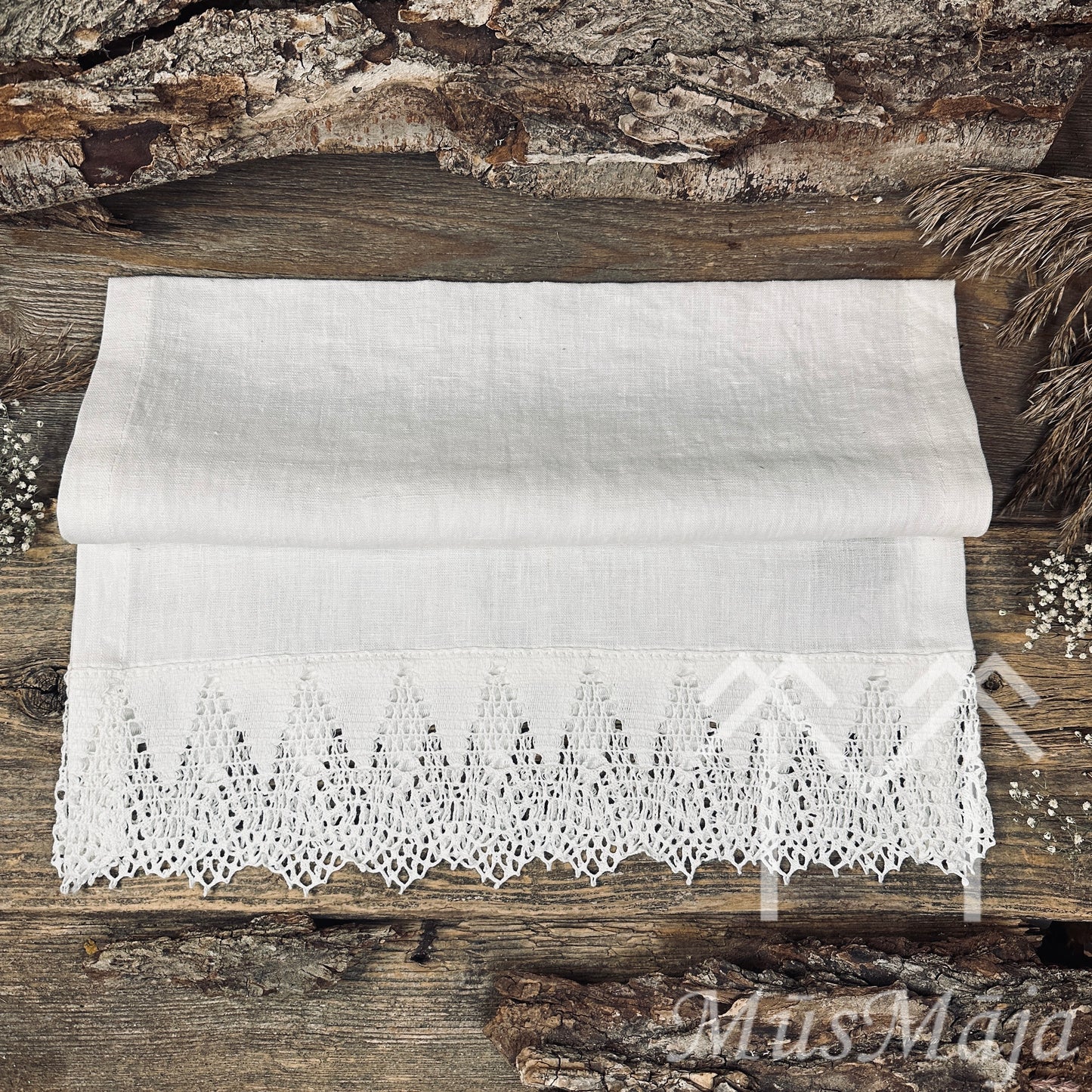 Lina galda celiņš "PIENEŅPŪKA" ar retro mežģīni