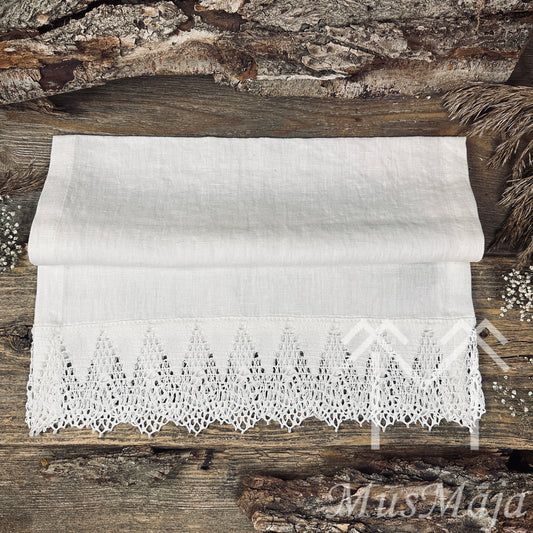 Lina galda celiņš "PIENEŅPŪKA" ar retro mežģīni