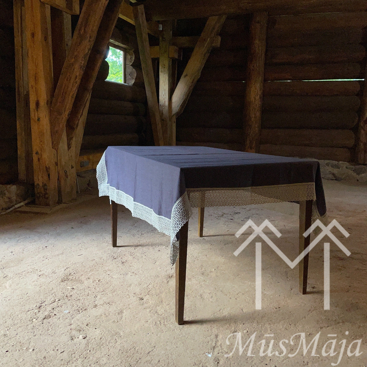 Lina galdauts "BAKLAŽĀNS" ar šūnas mežģīni