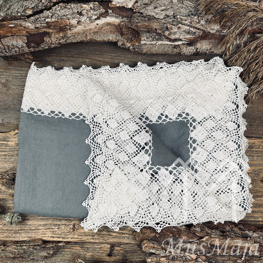 Lina galdauts "SUDRABEGLE" ar retro mežģīni