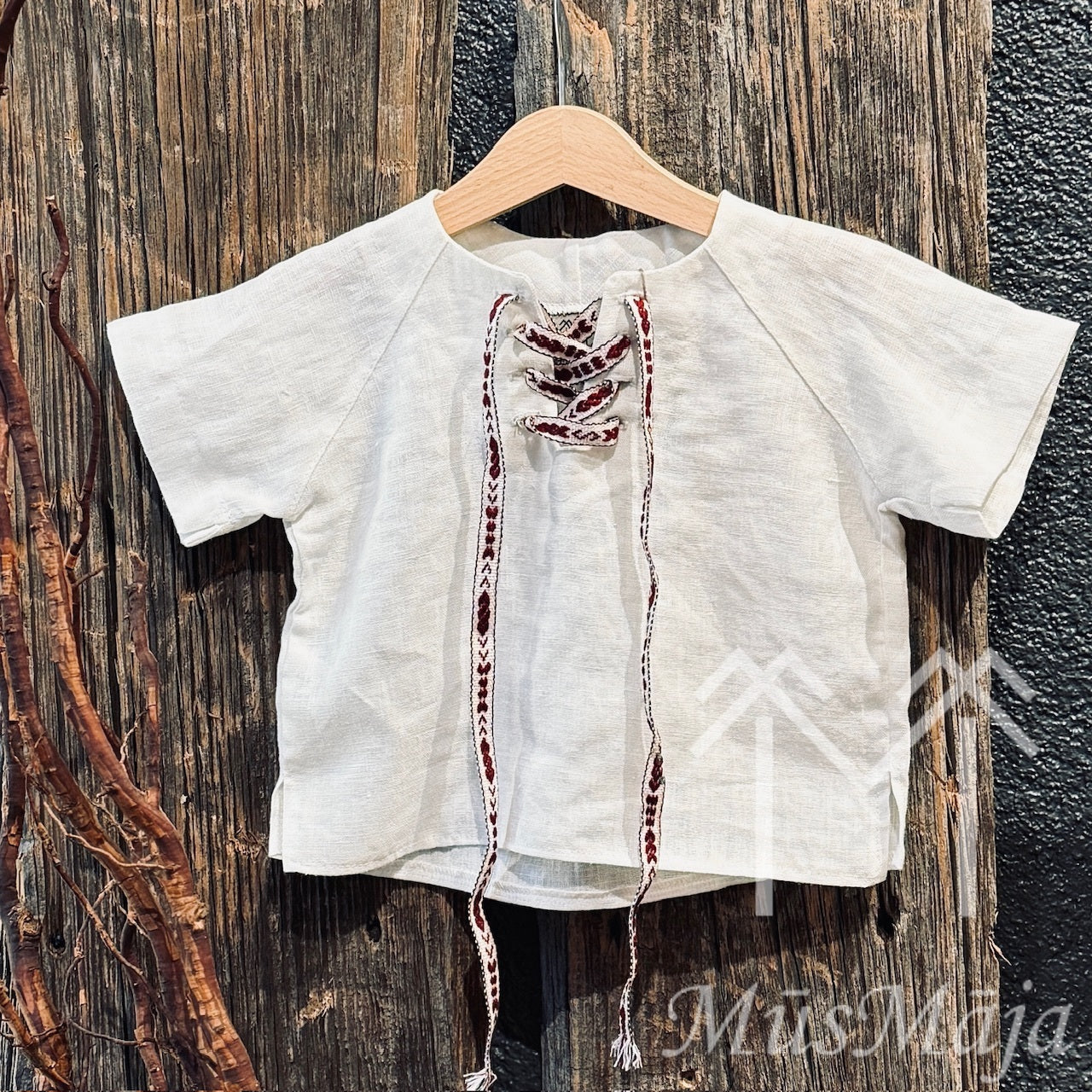 Lina krekliņš ar striķīšiem "BALTĀ PASAKA"