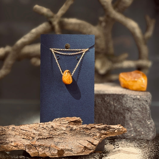 Dzintara kulons DZIRNAKMENS ķēdītē