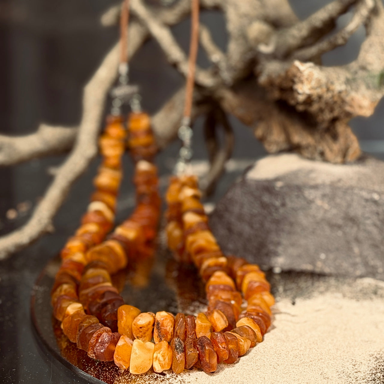 Neapstrādāta dzintara 2rindu krelles