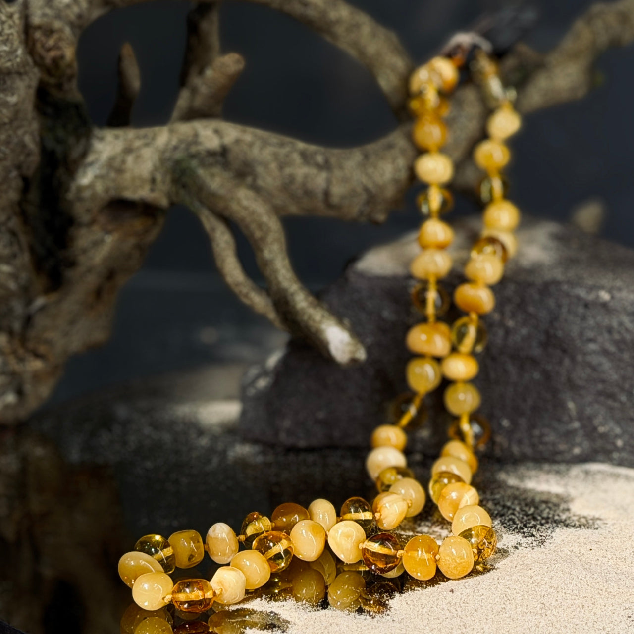 Pulēta dzintara krelles