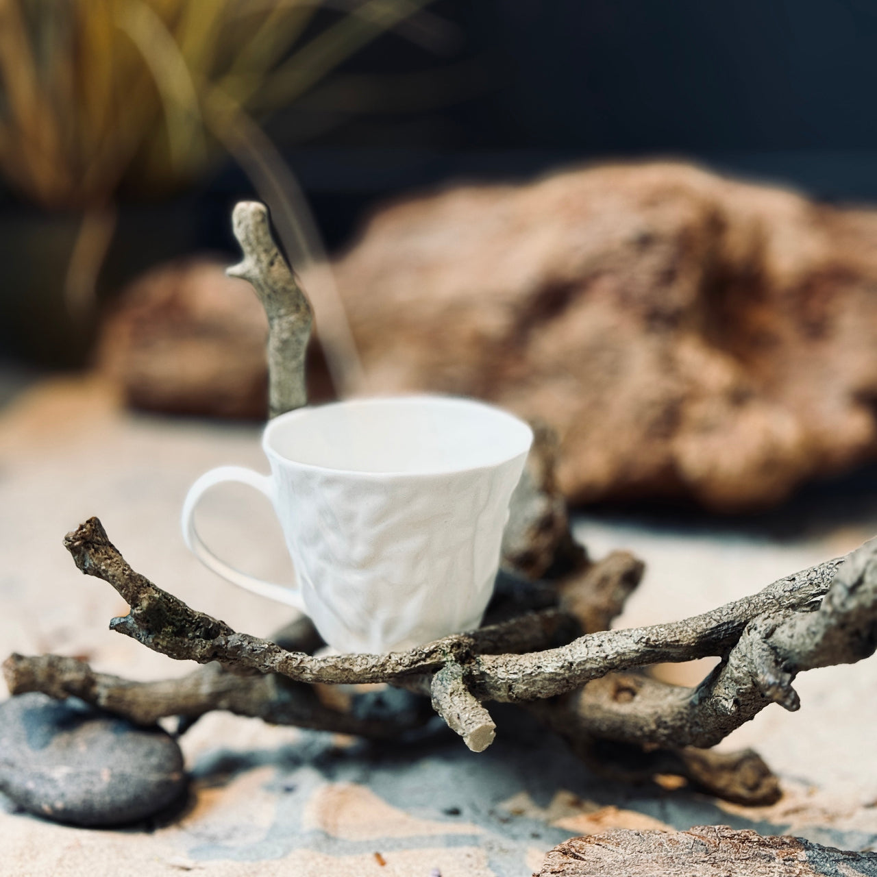 Porcelāna krūzes ELEGANTAIS BURZĪJUMS un apakštasītes