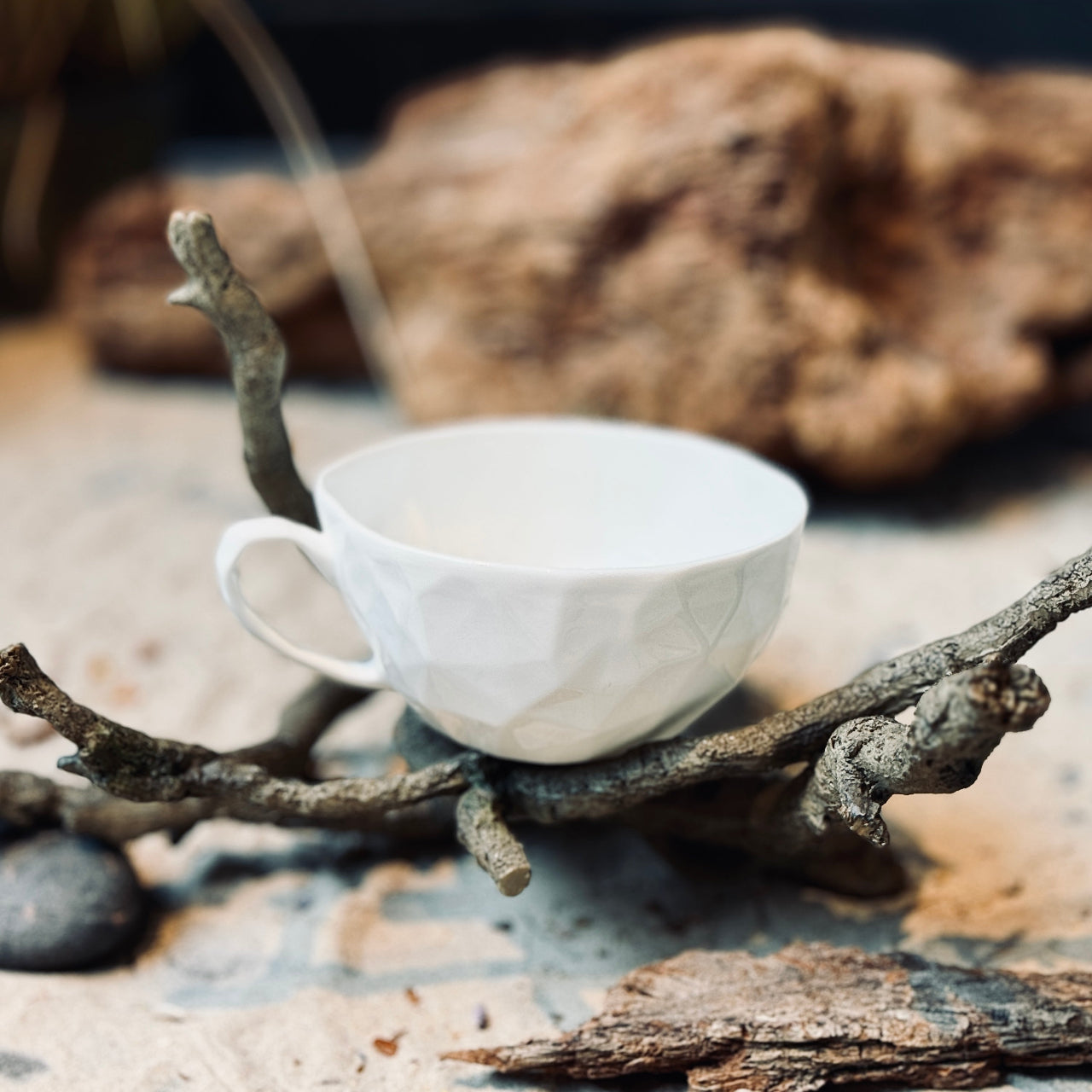 Porcelāna krūzes un apakštasītes BALTAIS BURZĪJUMS