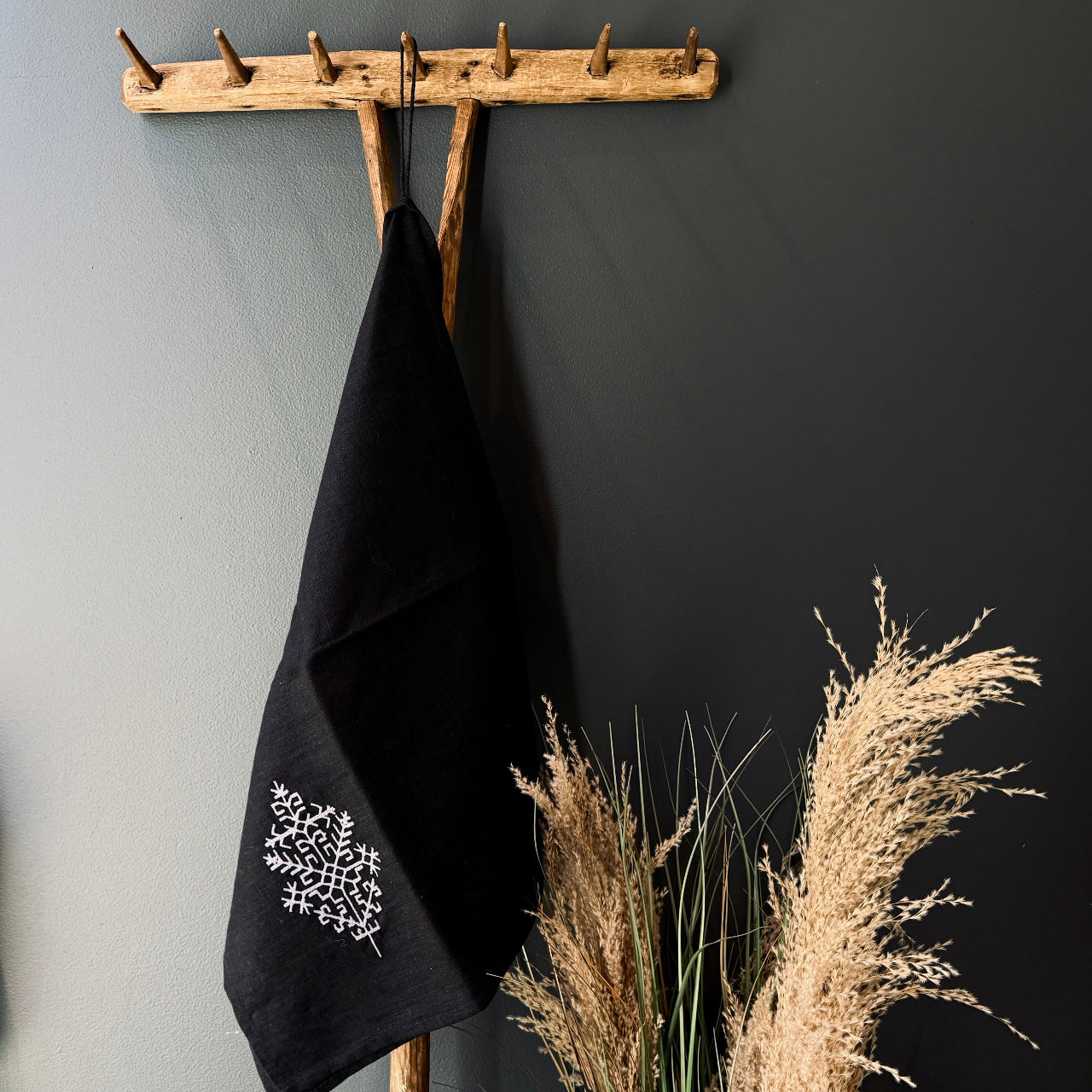 Virtuves lina dvielis NAKTS