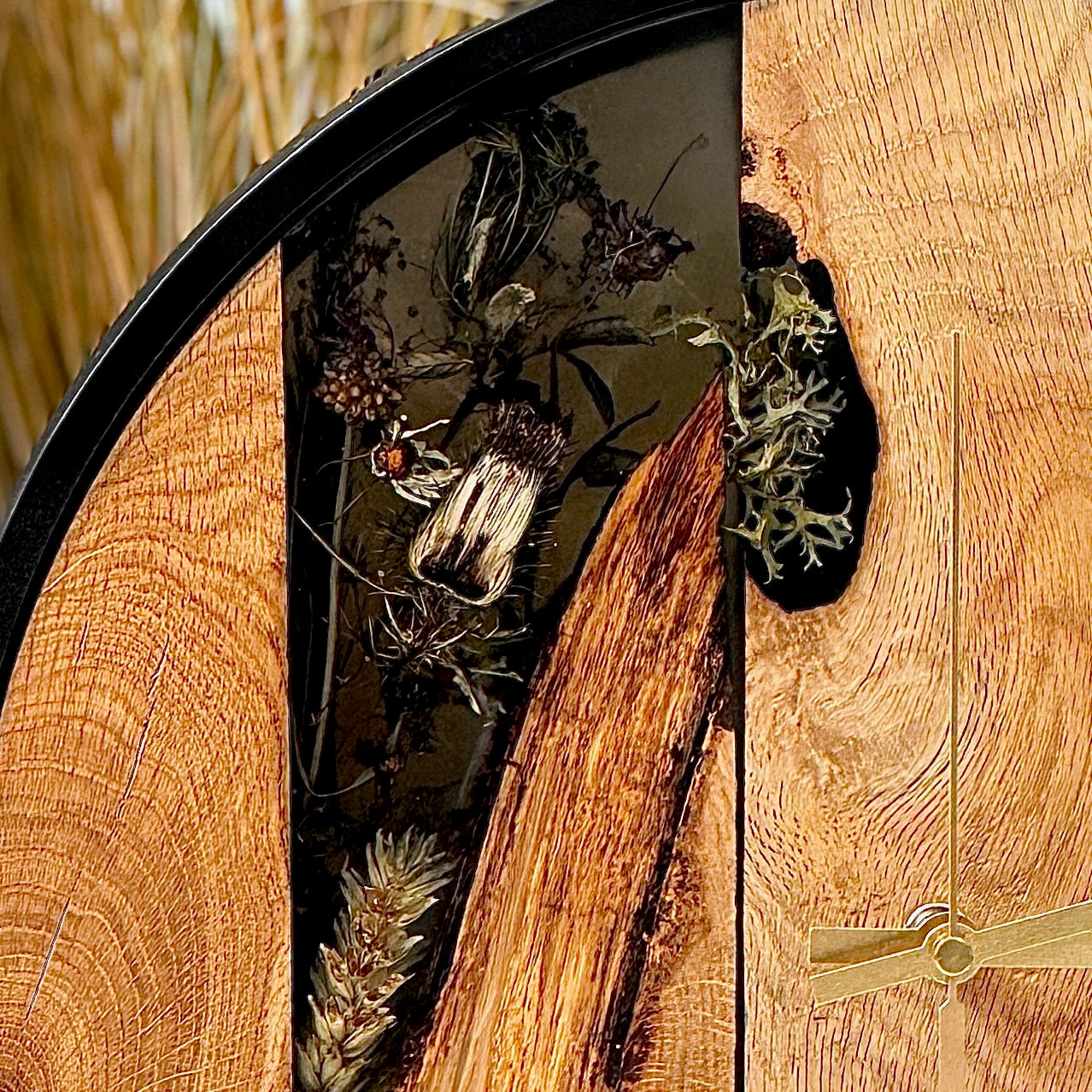 Koka sienas pulkstenis DABA