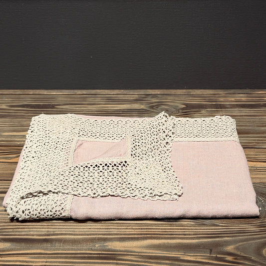 Lina galdauts ZEFĪRS ar šūnas mežģīni.