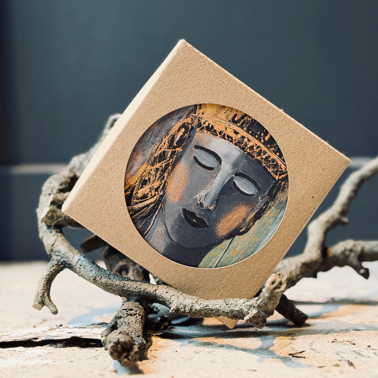 Glāzes un krūzes paliktnis LATVIEŠU DIEVĪBAS