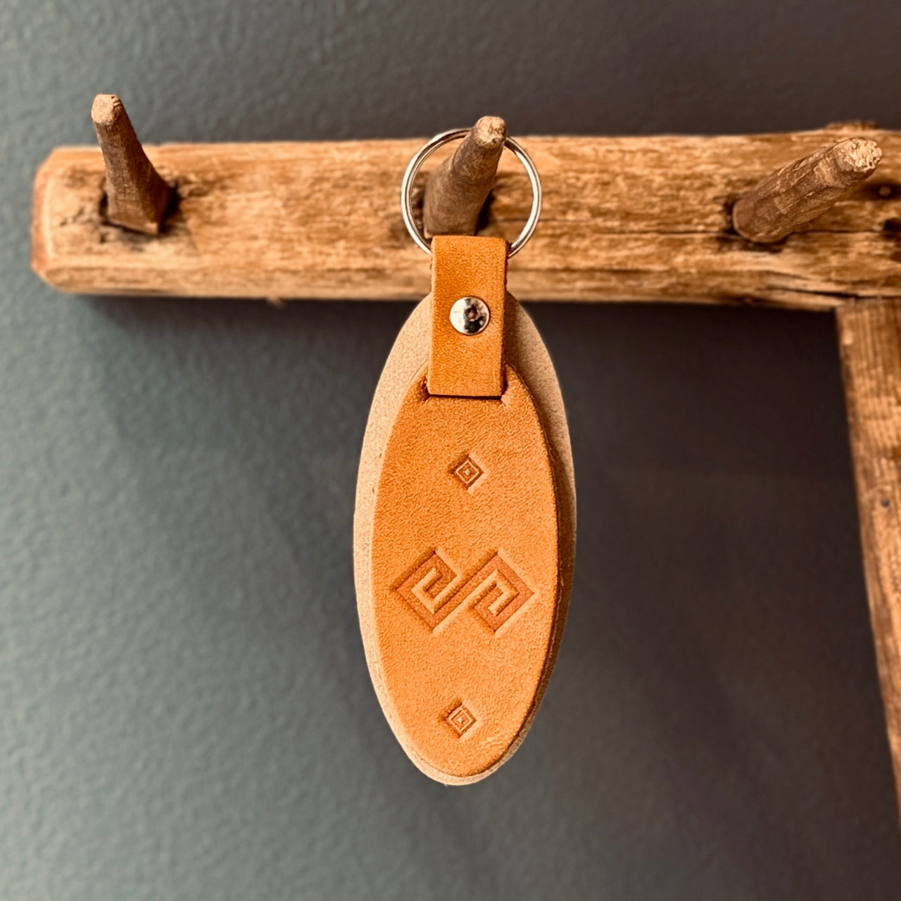 Ādas atslēgu piekariņi ZALKTIS