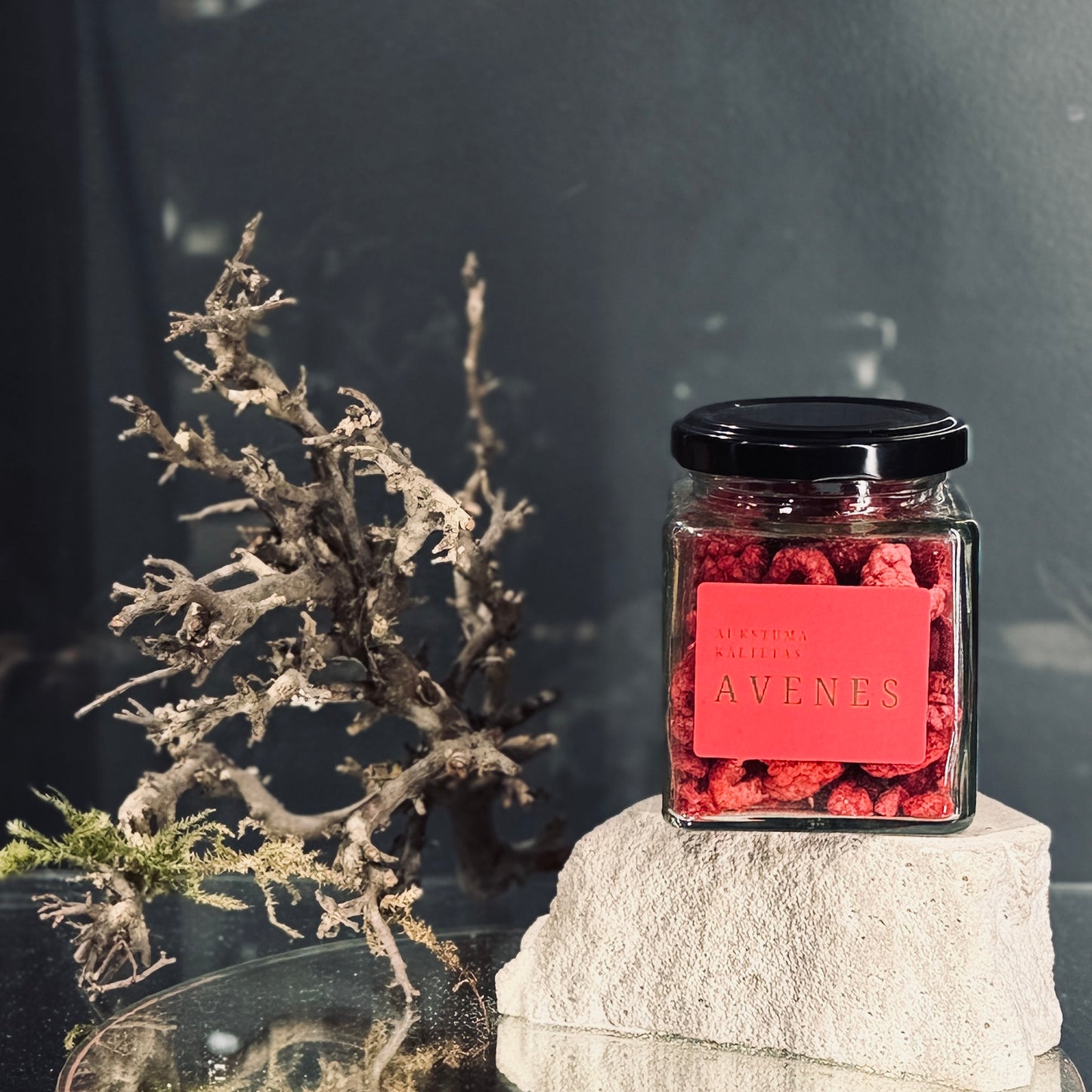 Aukstumā kaltētas AVENES