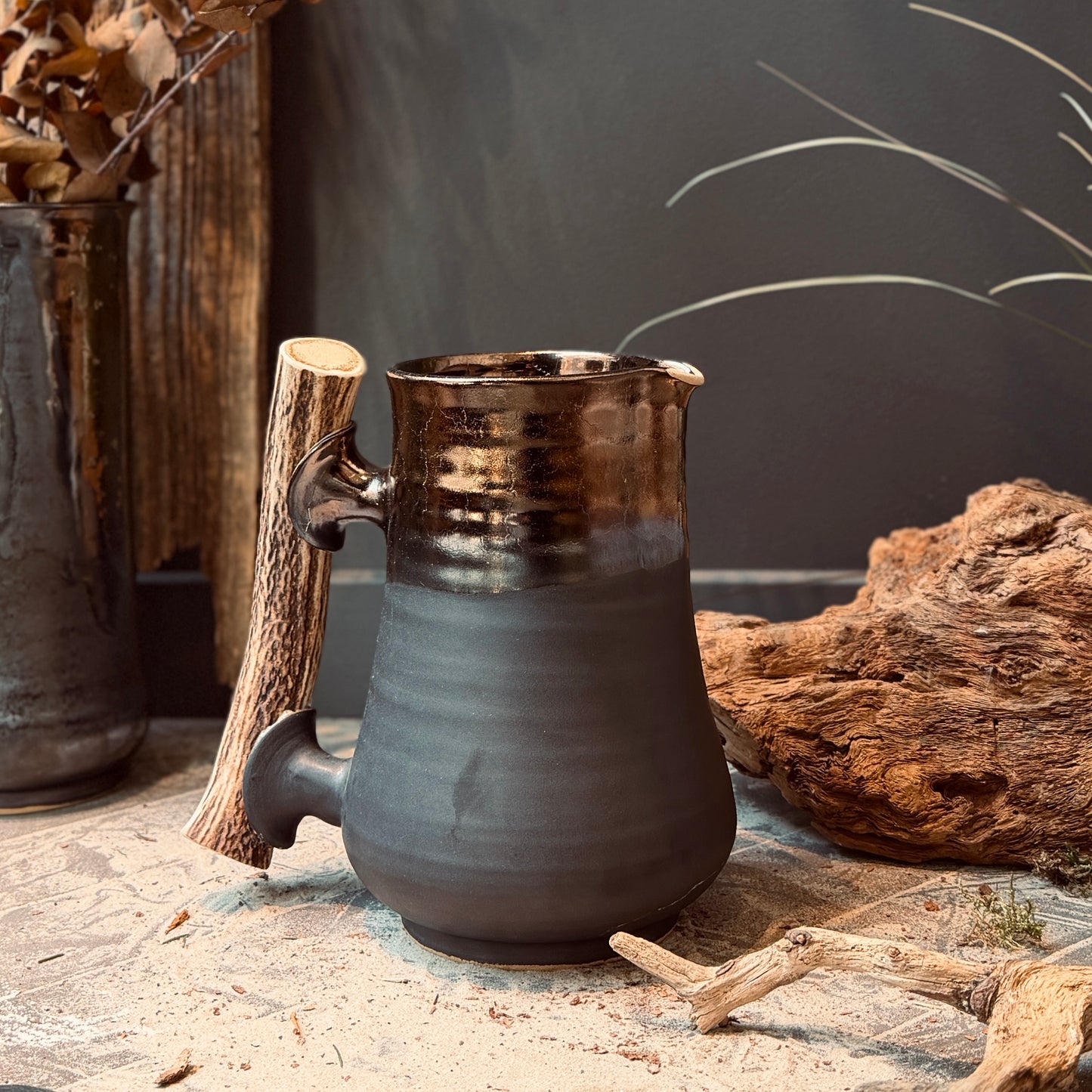 Keramikas krūkas BRONZA ar brieža ragu