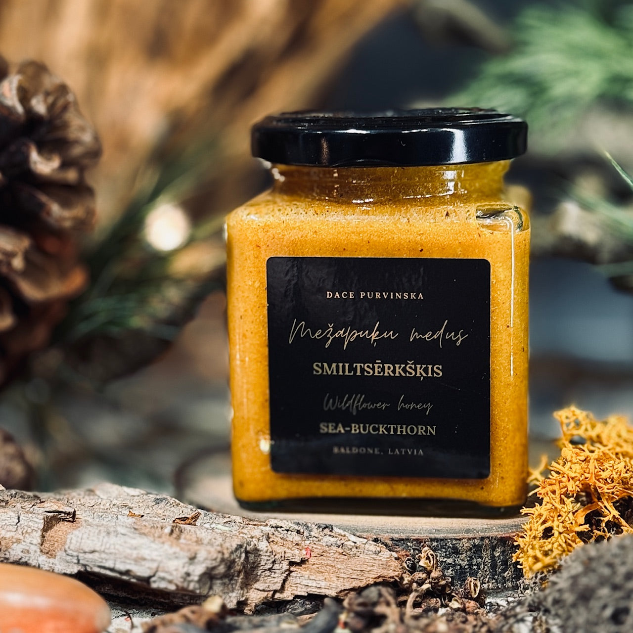 Mežapuķu putots medus SMILTSĒRKŠĶIS