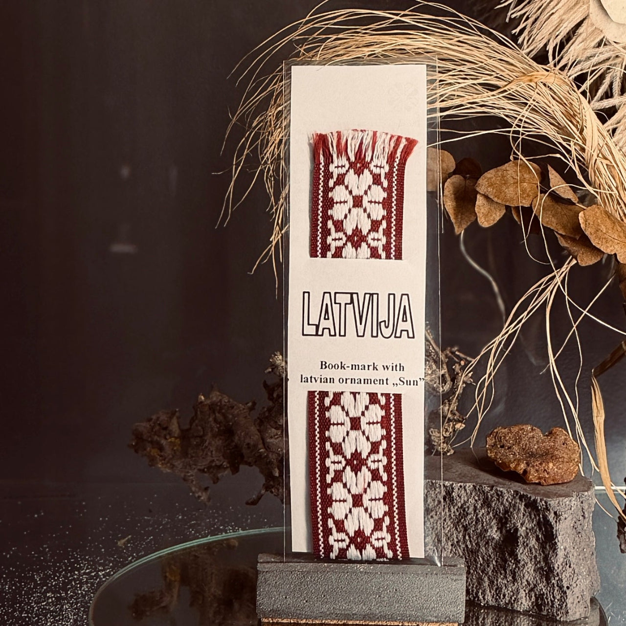 Auduma grāmatzīme ar ornamentu SAULE